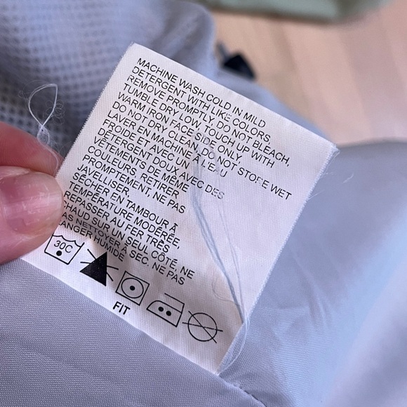 Columbia Women’s Light Green Front Zip Up Jacket Hooded Size Medium Windbreaker - Picture 12 of 12